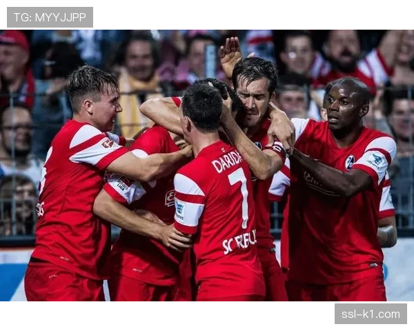 实时：尼斯vs里尔半场战罢，两队0-0闷平，场面激烈犯规频发